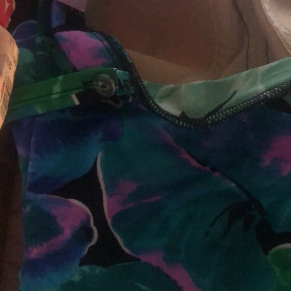 Woman’s vintage rare Y2k old stock green & purple floral one piece swimsuit - Picture 6 of 13